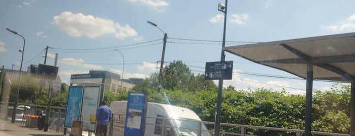 Station Rougemont Chanteloup [T4] is one of Tramways de Paris.