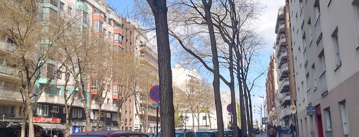 Rue de Belleville is one of Space Invaders in Paris.