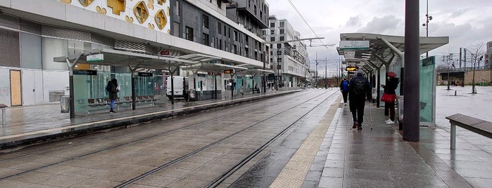 Station Rosa Parks [T3b] is one of Tramways de Paris.