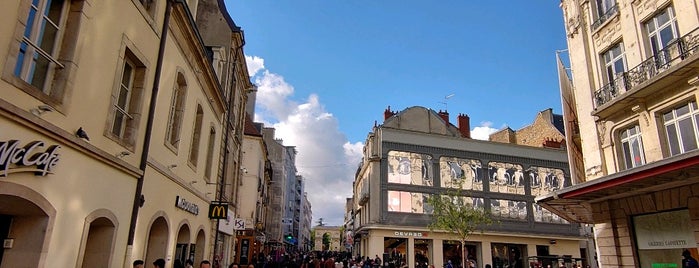 Rue de la Liberté is one of Dijon : shops & vitrines.