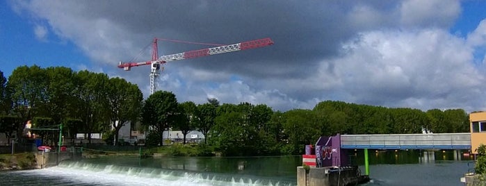 Barrage de Joinville-Le-Pont is one of Paris.