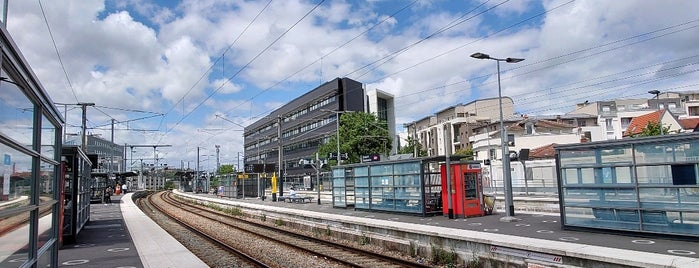 Gare SNCF d'Ermont - Eaubonne is one of Gares.