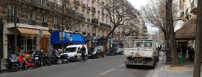 Avenue Secrétan is one of Paris da Clau.