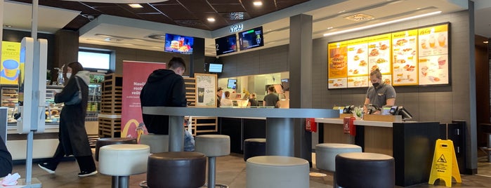 McDonald's & McCafé is one of Non-stop in Bratislava.
