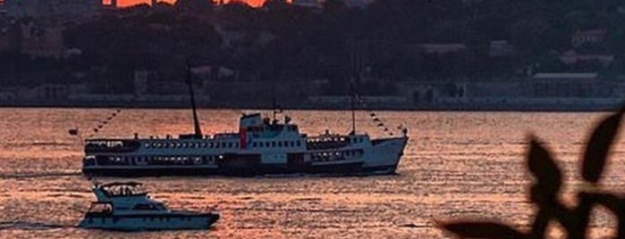 Besiktas-Etiler Dolmuş is one of Posti che sono piaciuti a Gülin.