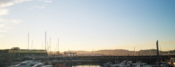 Puerto de Gijón is one of Mis rincones de Gijòn.