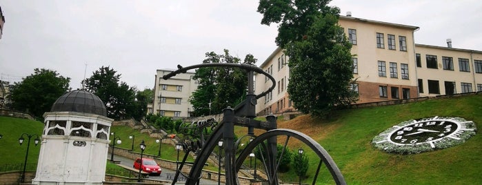Велосипед Гулливера is one of Chernovtsi /Чернівці.