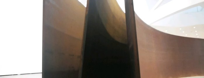 Richard Serra Exhibit is one of Miguel'in Beğendiği Mekanlar.