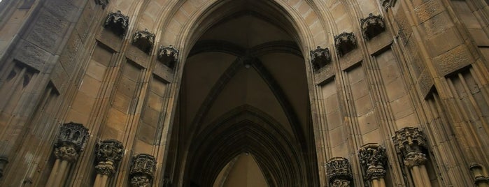 Catedral de María Inmaculada de Vitoria (Catedral Nueva) is one of Paseos 360° por Pamplona.