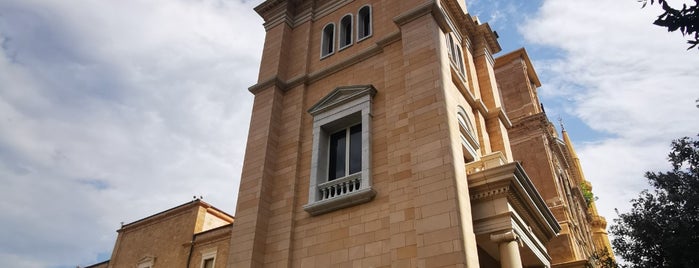Saint Georges maronite Cathedral is one of Beyrut.