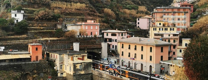 Cinque Terre is one of Bucket List ☺.