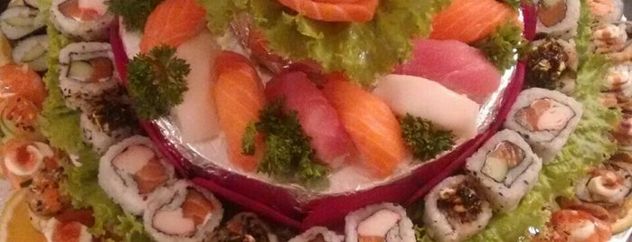 Oban Sushi is one of สถานที่ที่ Fernanda ถูกใจ.