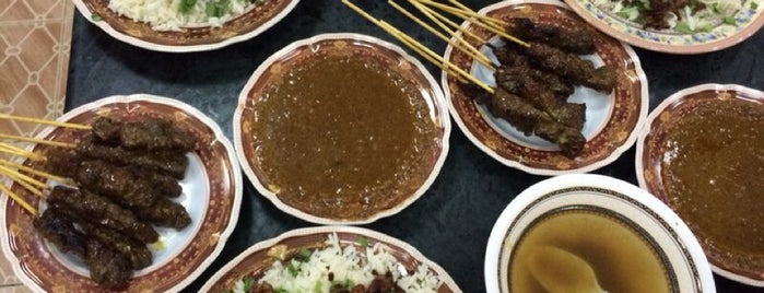 مطعم البويم is one of Makkah Foodie Guide  مطاعم مكة.