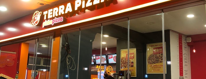 Akcay Pizza Pizza is one of ALIŞVERİŞ MERKEZLERİ.