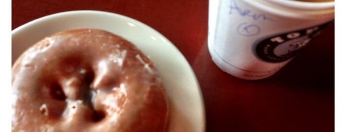 Top Pot Doughnuts is one of The 7 Best Places for Soy Lattes in Bellevue.