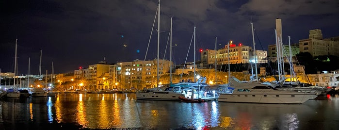 Mamma Mia is one of Valletta area.