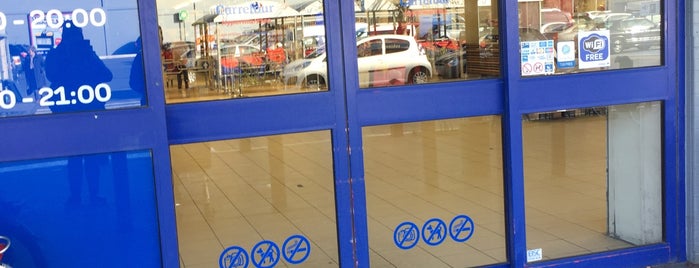 Carrefour hypermarkt is one of shoppen.