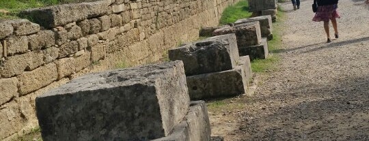 Ancient Olympia is one of Tempat yang Disukai Camilia.