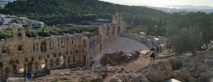 Acropoli di Atene is one of Posti che sono piaciuti a QQ.