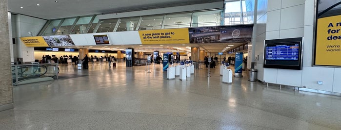 Terminal 7 is one of Lugares favoritos de Diana.