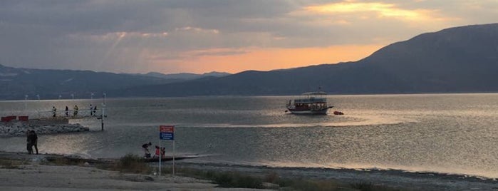 Burdur Halk Plajı is one of Posti che sono piaciuti a Çağrı.