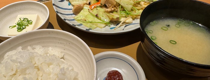 やよい軒 is one of 食事処.