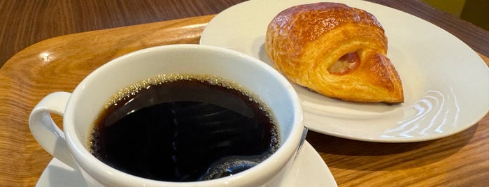 Caffe Luca 大阪北浜 is one of お気に入り.
