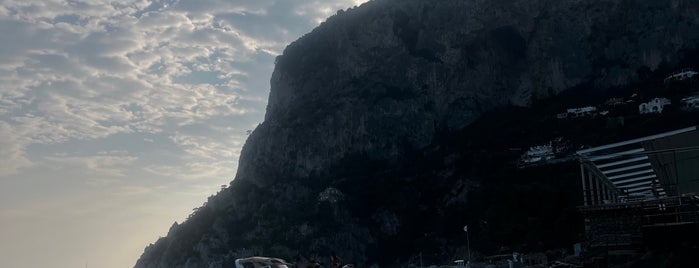 La Canzone del Mare is one of Capri 🍋.