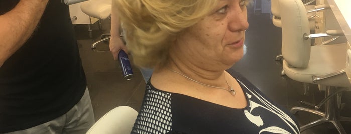 Elit's Hair Designers is one of Ebru : понравившиеся места.