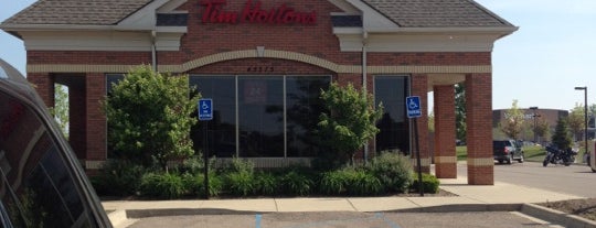 Tim Hortons is one of Locais curtidos por Ross.