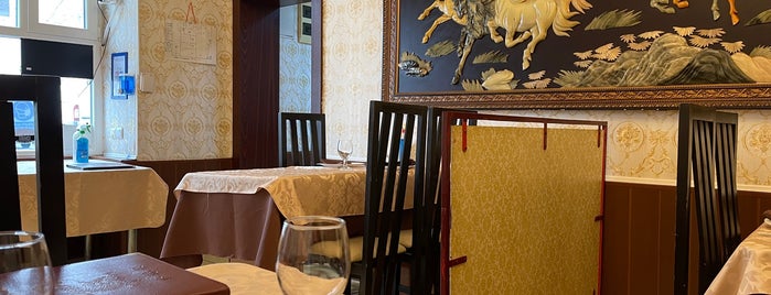 Restaurant Hong Kong is one of Good places to eat & drink in Bucharest.