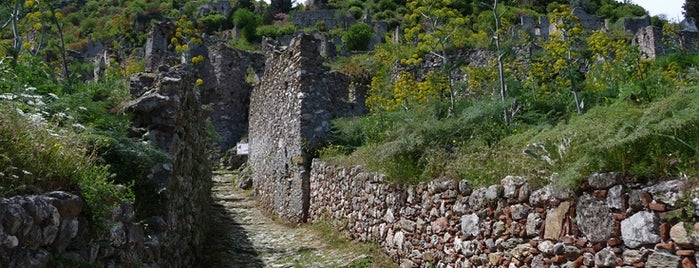Mystras Castle Town is one of Peloponnese.