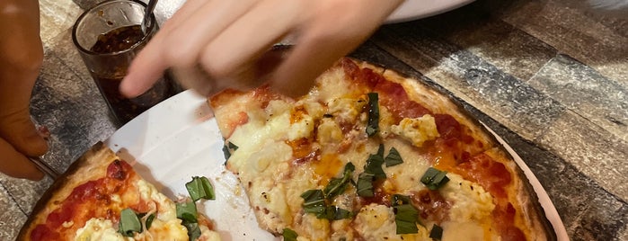 Fratelli's Pizza is one of The 15 Best Places for Black Pepper in Sydney.