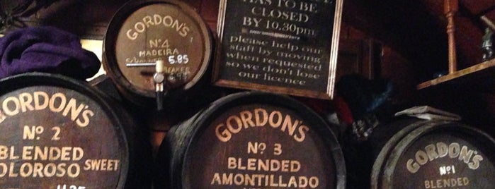 Gordon's Wine Bar is one of Glenn's rinsin' guide to London. Innit!.