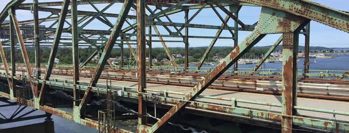 Sakonnet River Bridge is one of Lugares favoritos de Jeiran.