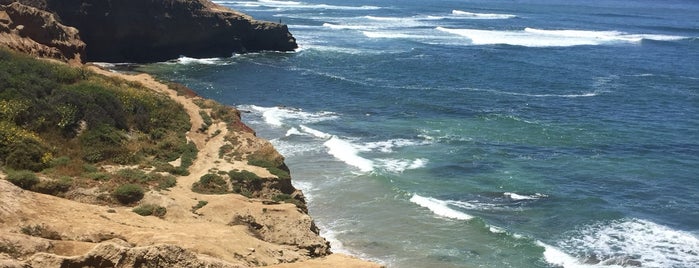 Sunset Cliffs Natural Park is one of Jeiranさんのお気に入りスポット.