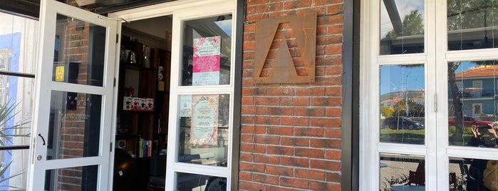 Local Cups Alaçatı is one of Cafe - Bakery.