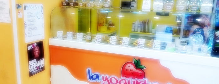 Frozen - Yogurt & Gelati is one of to-do list: Roma + Napoli.