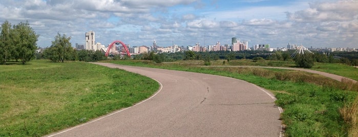 Олимпийская велотрасса «Крылатское» is one of Tempat yang Disimpan Gulnura.