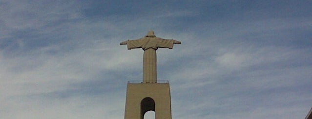 Cristo Rei is one of Where to go in lisbon.