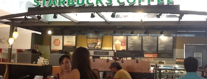 Starbucks is one of Lugares favoritos de José.
