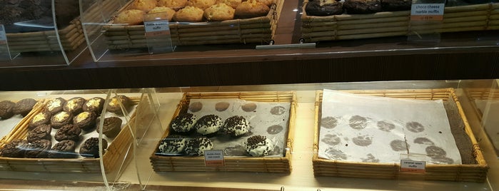 The Muffin House is one of Enjoy Jakarta 2012 #4sqCities.
