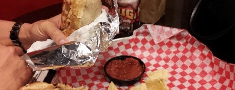 Mucho Burrito Fresh Mexican Grill is one of Posti che sono piaciuti a Chyrell.