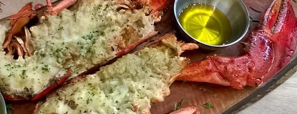 Crab and Claw is one of phongthon : понравившиеся места.