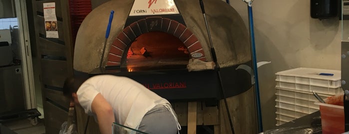 480°GRADI • New Concept Neapolitan Pizza is one of Vlad'ın Beğendiği Mekanlar.