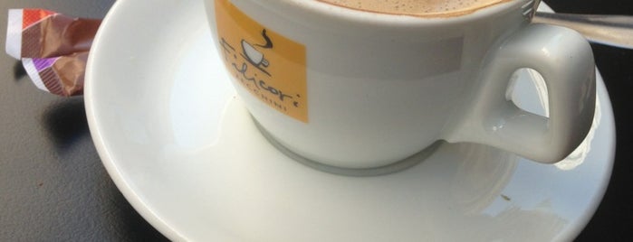 Le Caffe Lalu is one of Reemさんのお気に入りスポット.