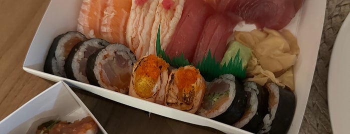 Tatá Sushi is one of Restaurantes.