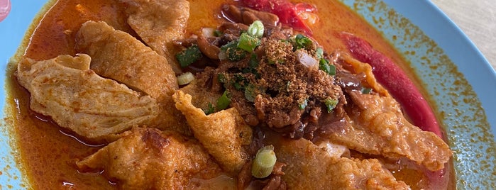 Ah Yi Curry Noodles 阿姨咖喱面 is one of Noodle 面.
