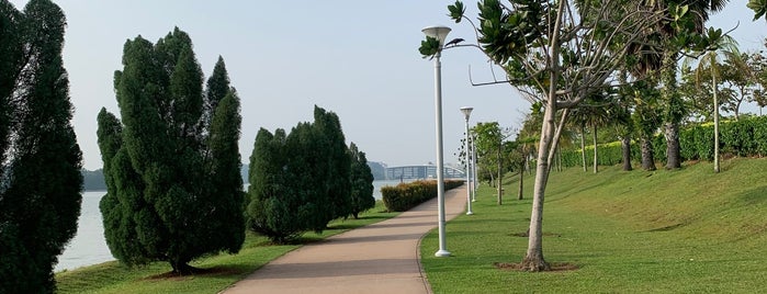 Cyberjaya Lakeside is one of @Cyberjaya/Putrajaya #1.