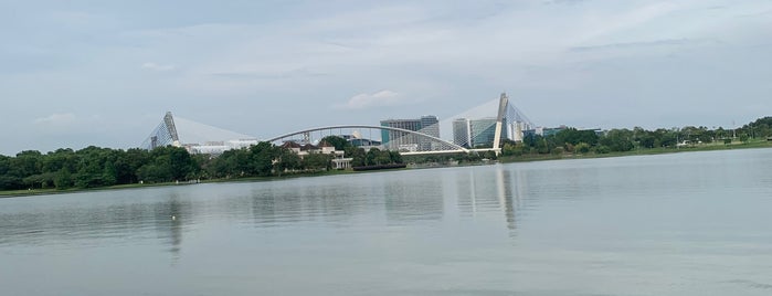Cyberjaya Lakeside is one of Jalan2 jeuuuww.